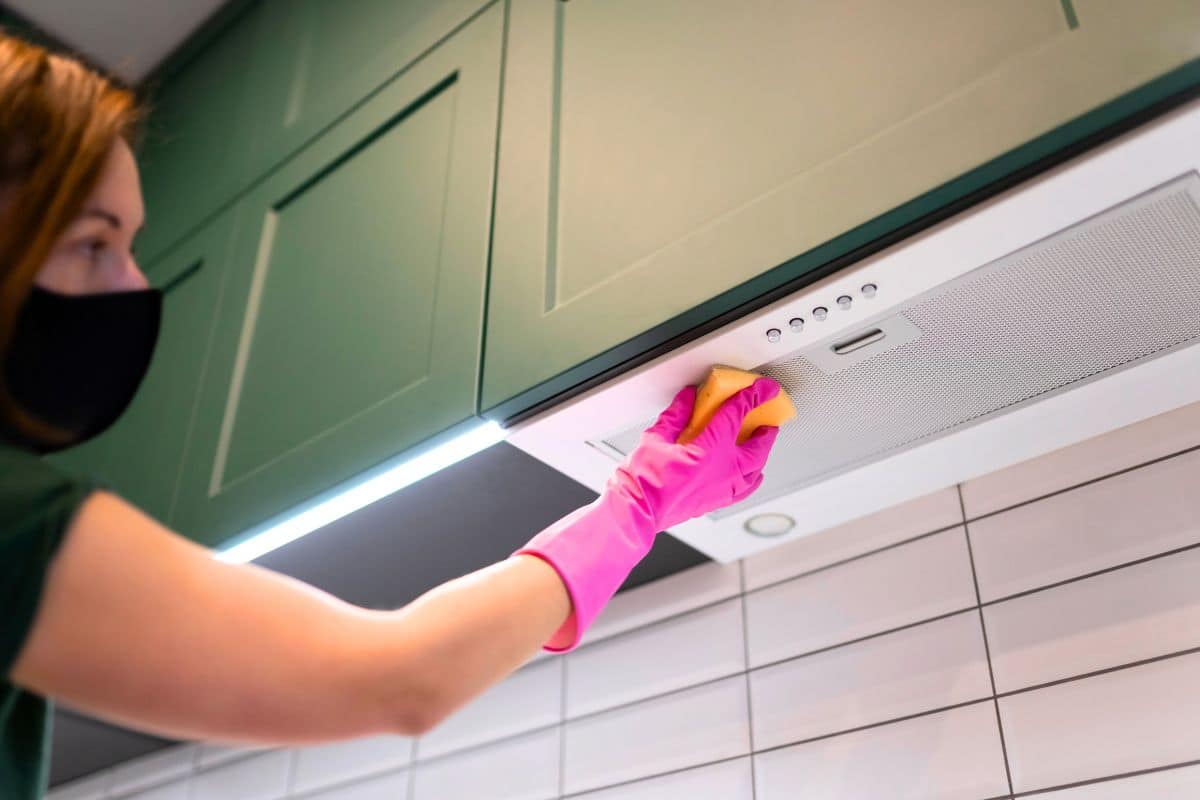 Nettoyer la hotte de cuisine